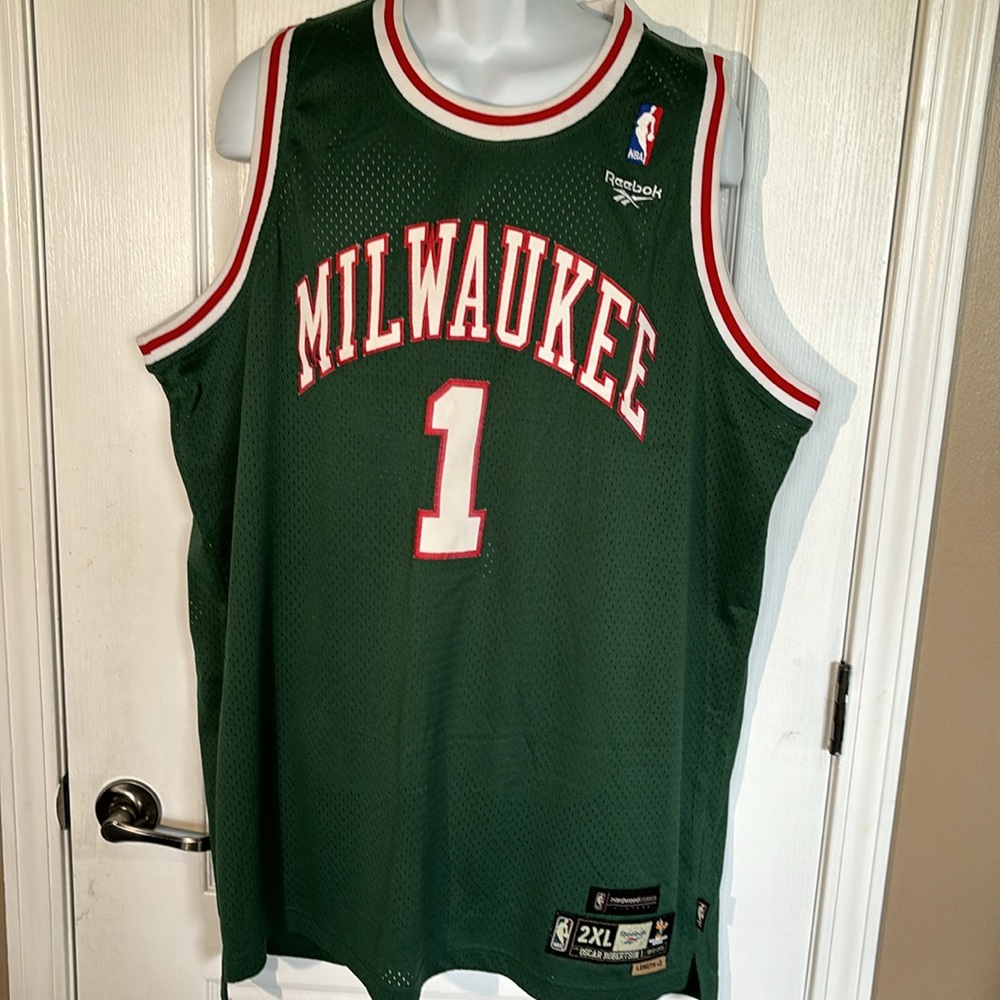 Vintage Reebok Oscar Robertson Milwaukee Bucks Jersey - Picture 2 of 7